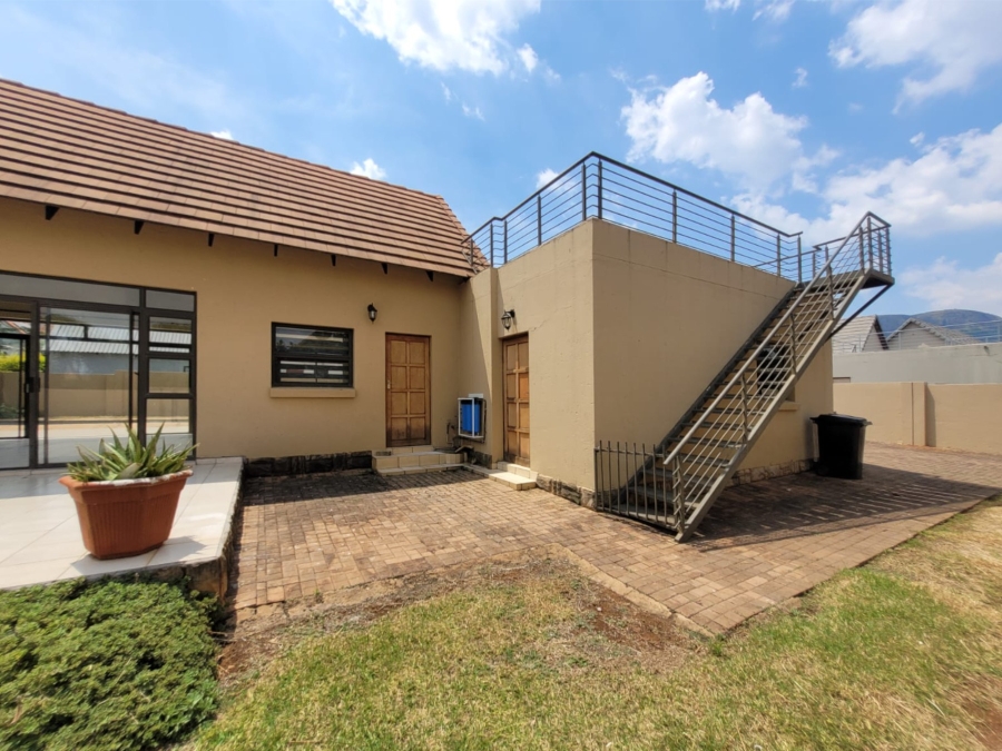 To Let 3 Bedroom Property for Rent in Kosmos North West